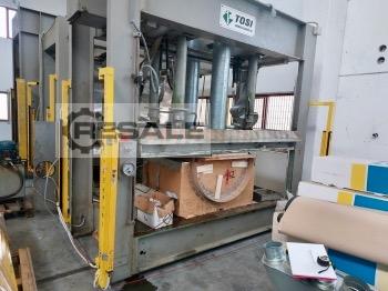 Maschine: TOSI  Hydraulic presses